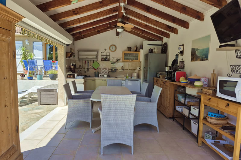 Die Sommerküche der Villa Miramonte